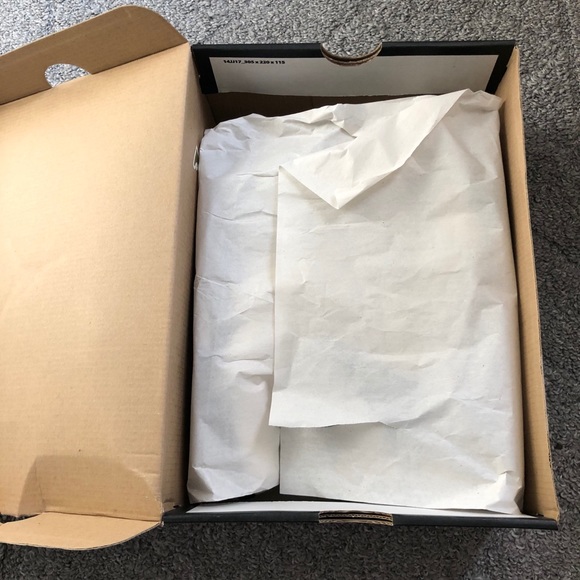 Air Jordan 4 Retro OG BG Cement 2016 Youth 6 - Picture 4 of 13